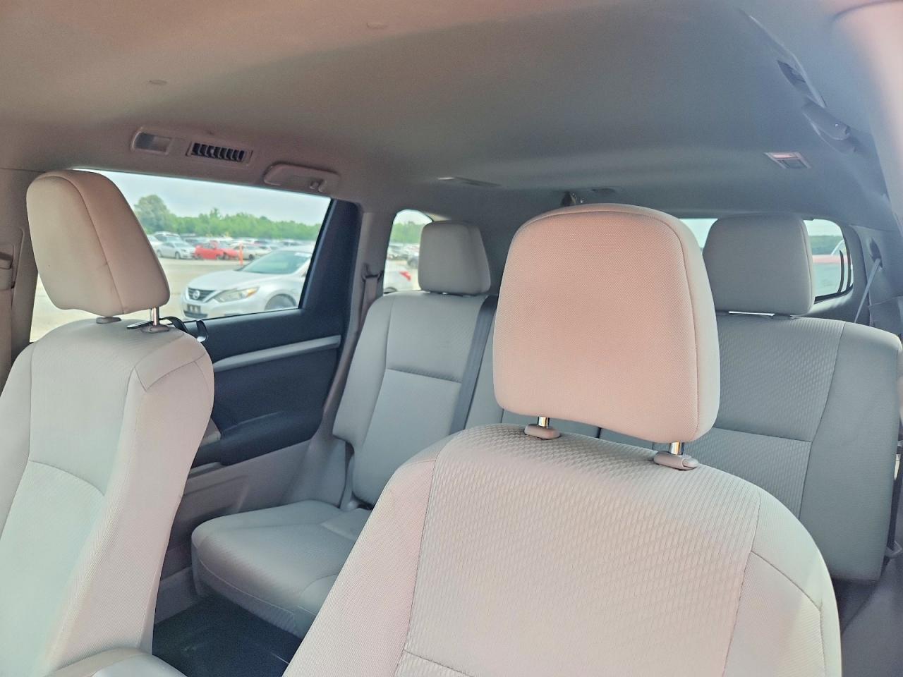 Toyota Highlander Le