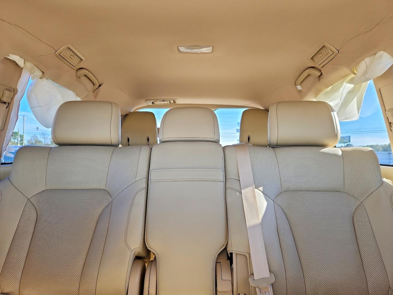 Lexus Lx 570 Thr Three-row