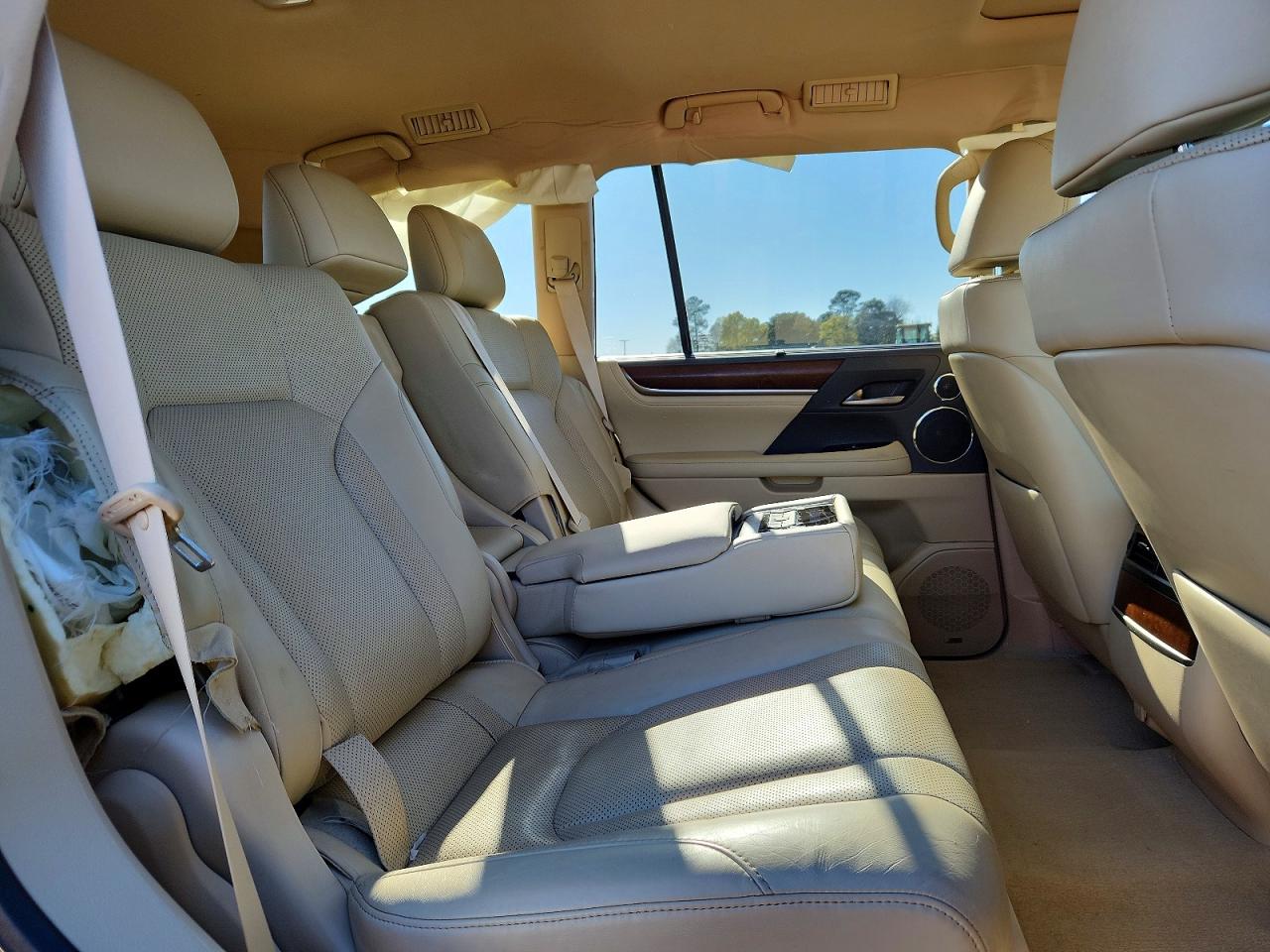 Lexus Lx 570 Thr Three-row