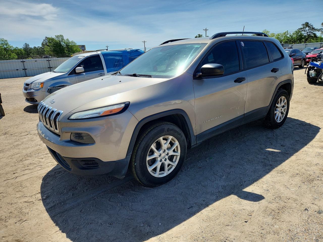 Salvage Jeep Cherokee Image