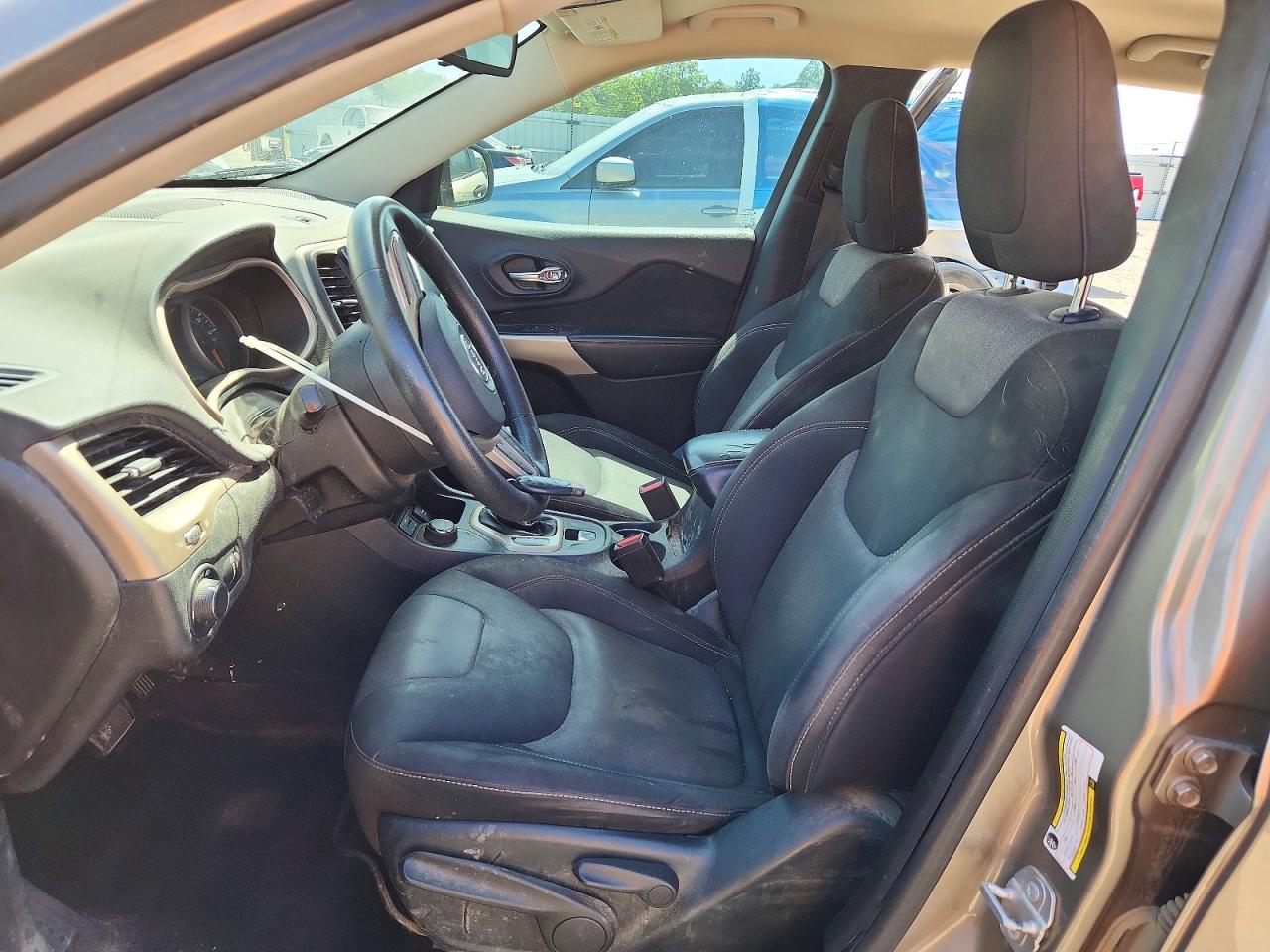 Jeep Cherokee Sport