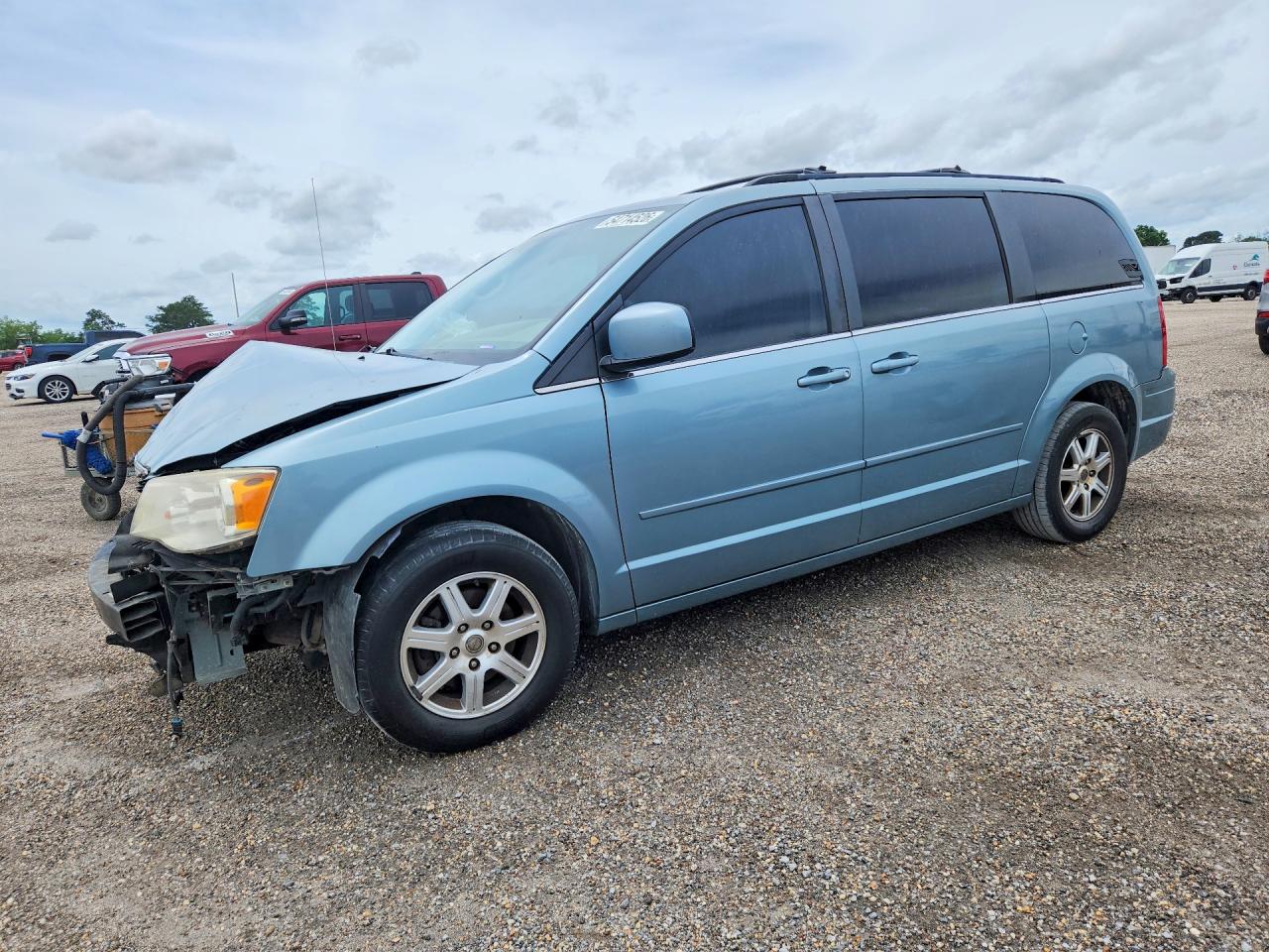 Salvage Chrysler Minivan Image