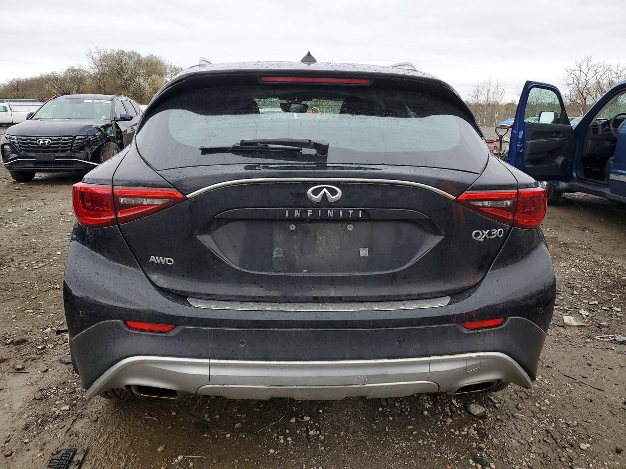 INFINITI Qx Premium