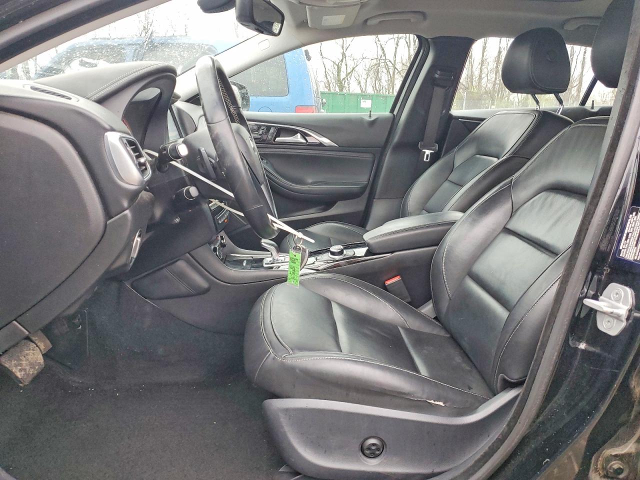 INFINITI Qx Premium