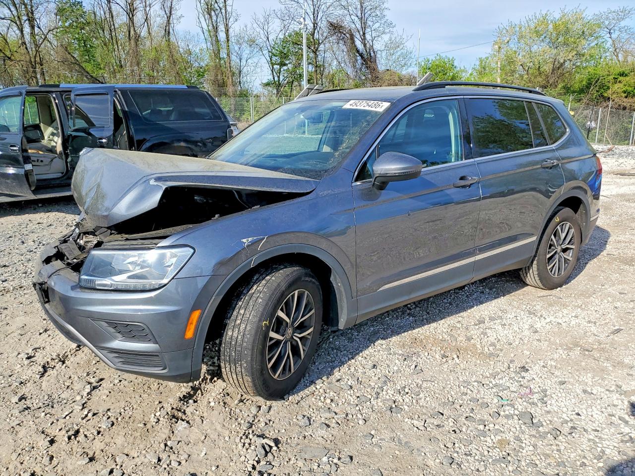 Salvage Volkswagen Tiguan Image