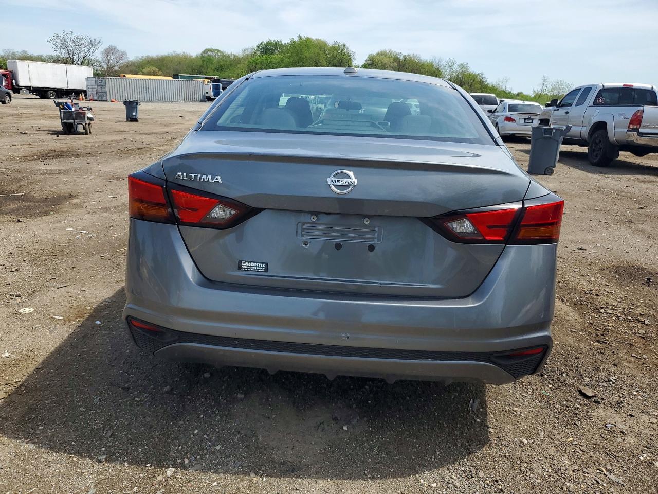 Nissan Altima S