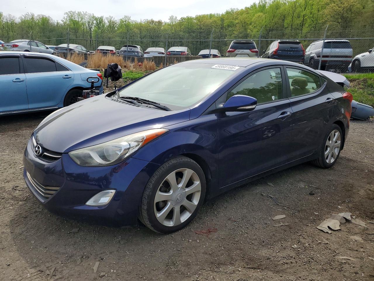 Salvage Hyundai ELANTRA Image