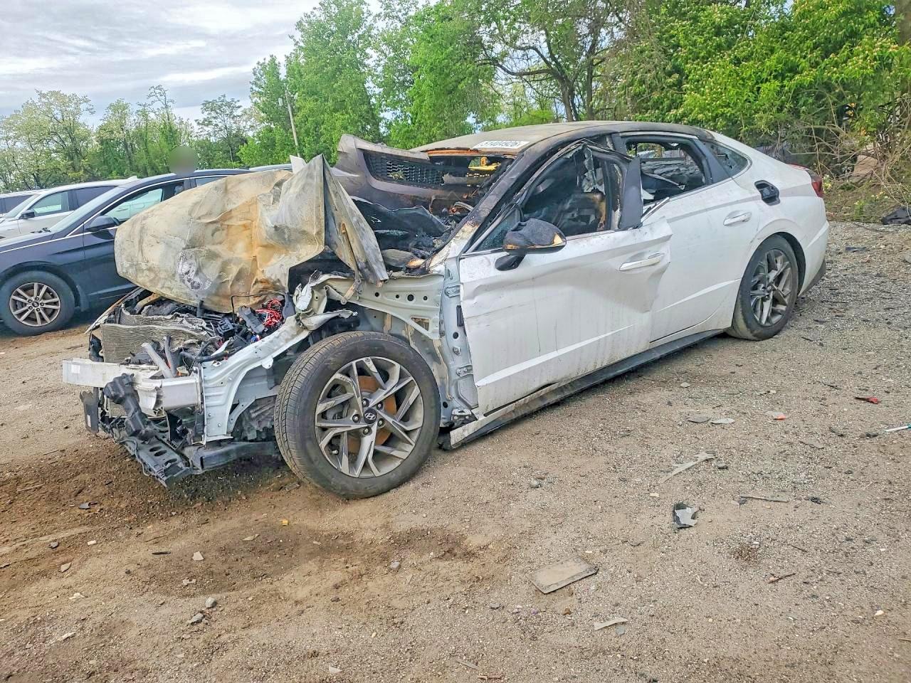 Salvage Hyundai SONATA Image