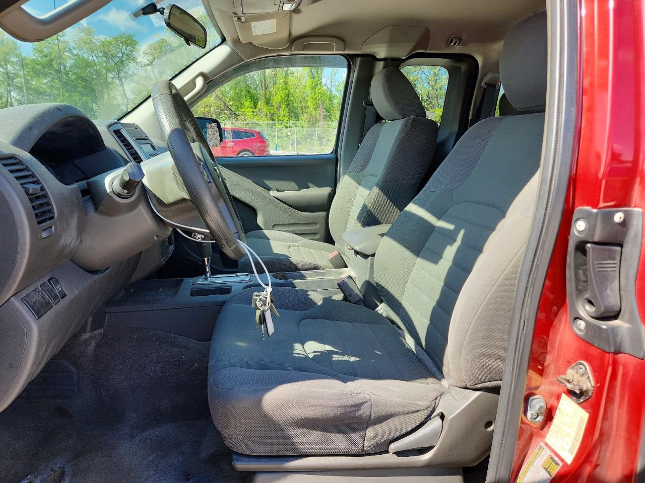 Nissan Frontier S