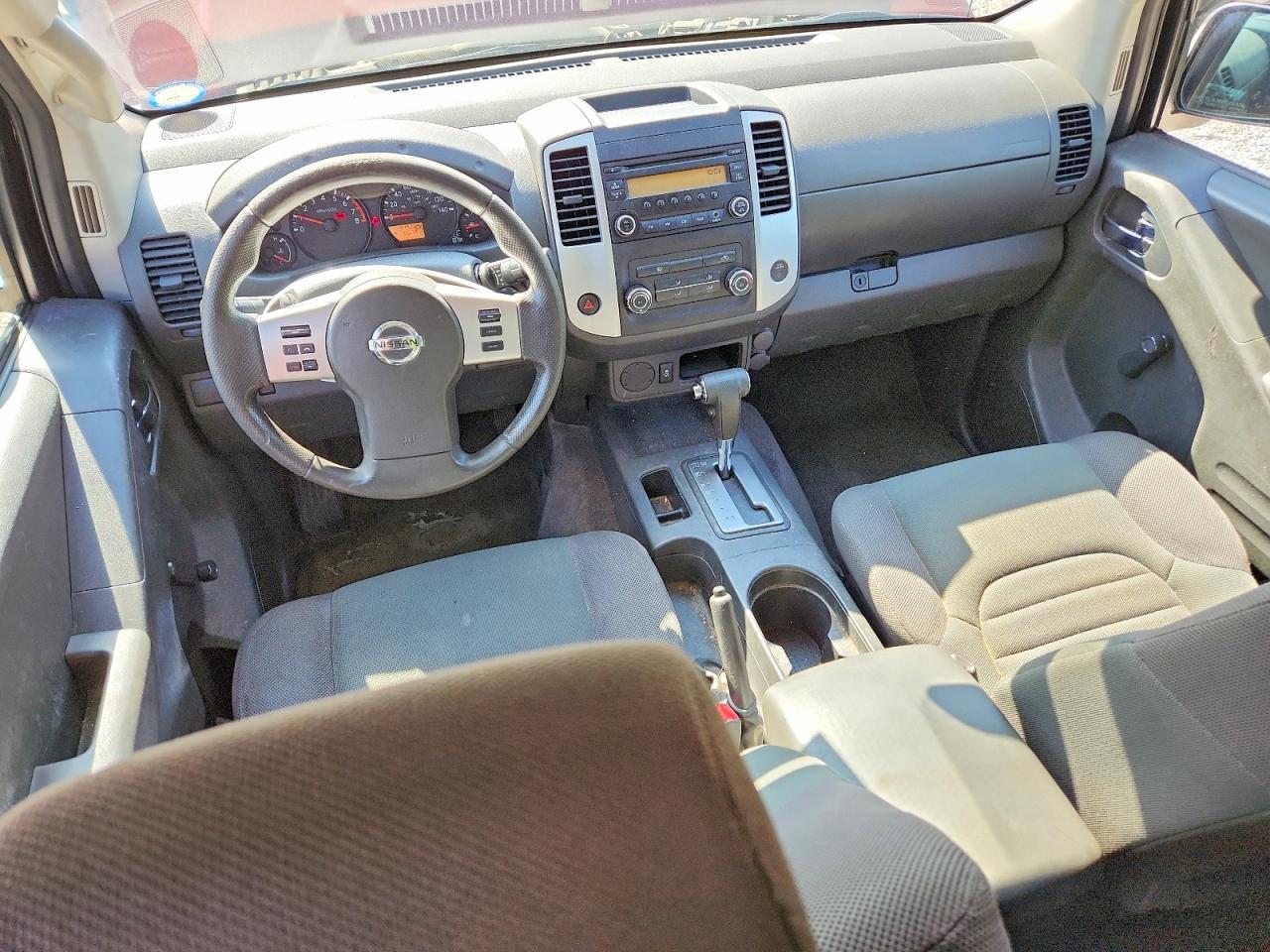 Nissan Frontier S