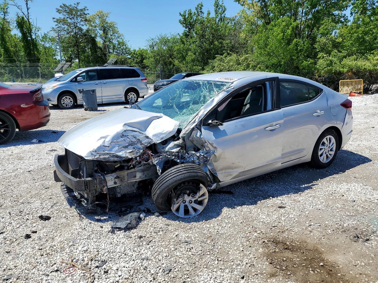 Salvage Hyundai ELANTRA Image