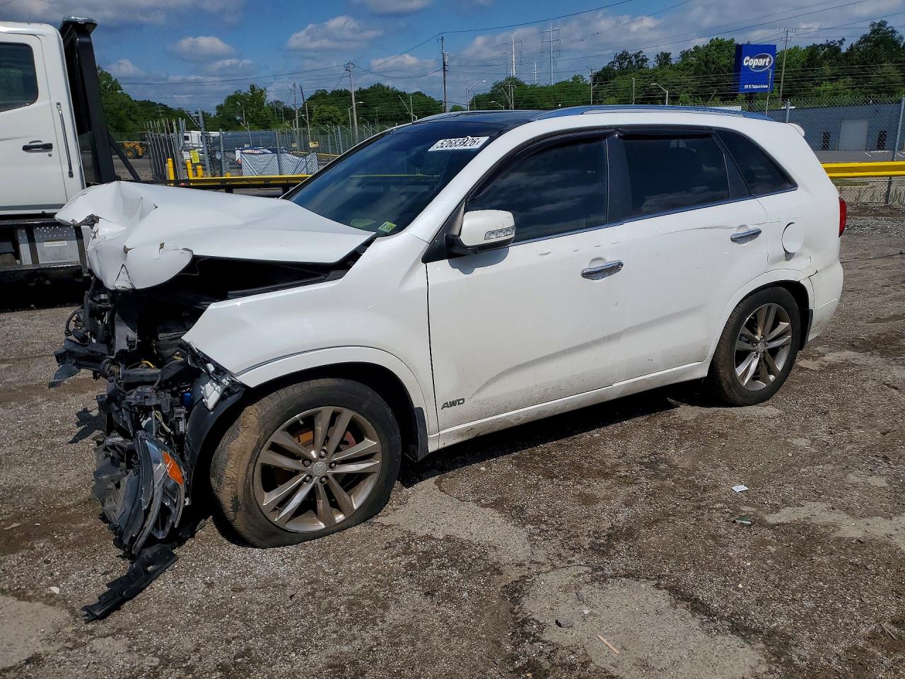 Salvage Kia Sorento Image