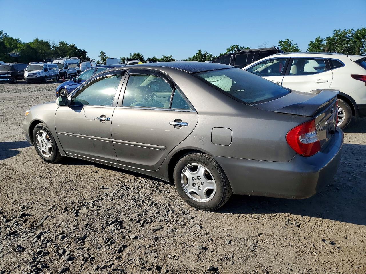 Toyota Camry Le V6