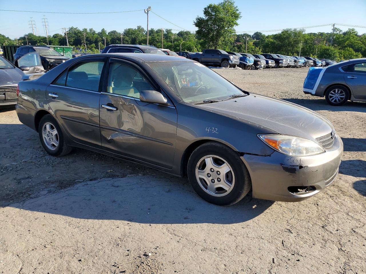 Toyota Camry Le V6