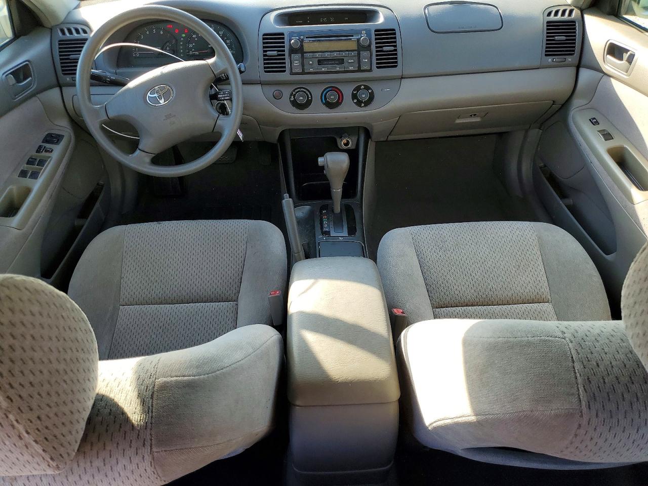 Toyota Camry Le V6