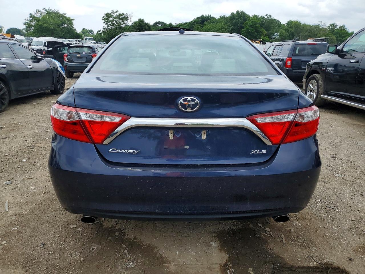 Toyota Camry Xle V6