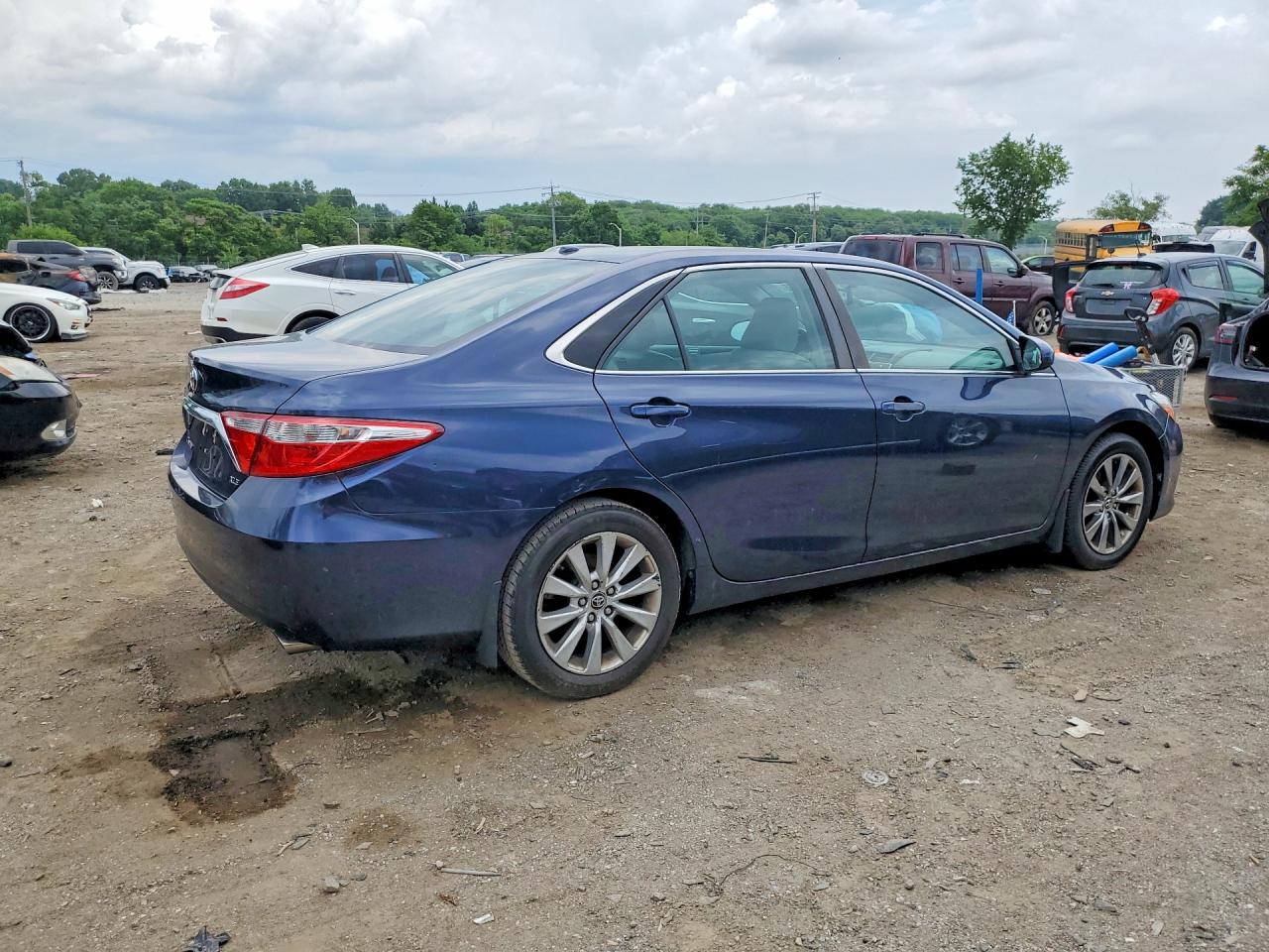 Toyota Camry Xle V6