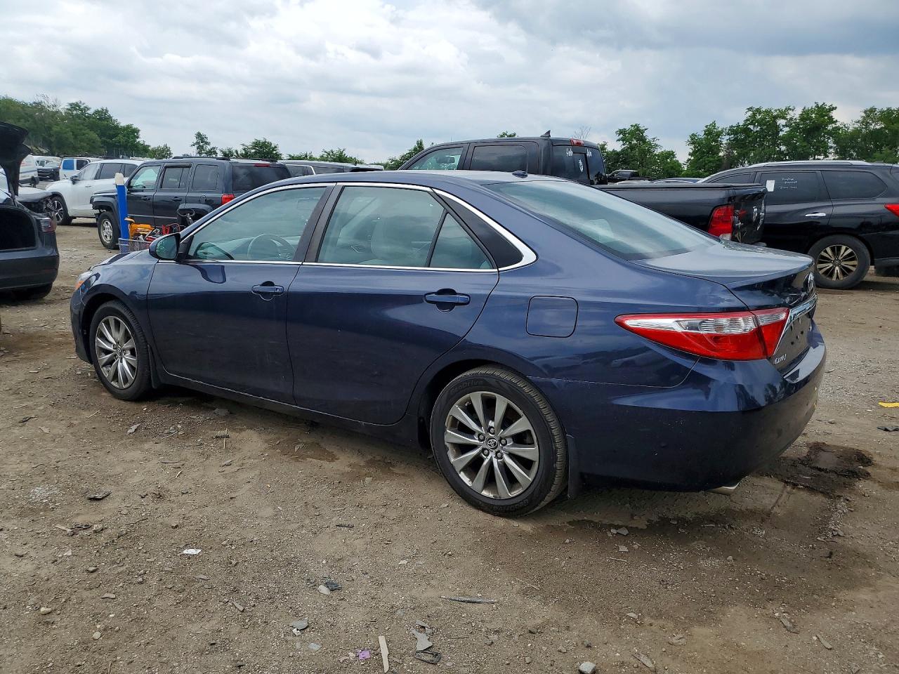 Toyota Camry Xle V6