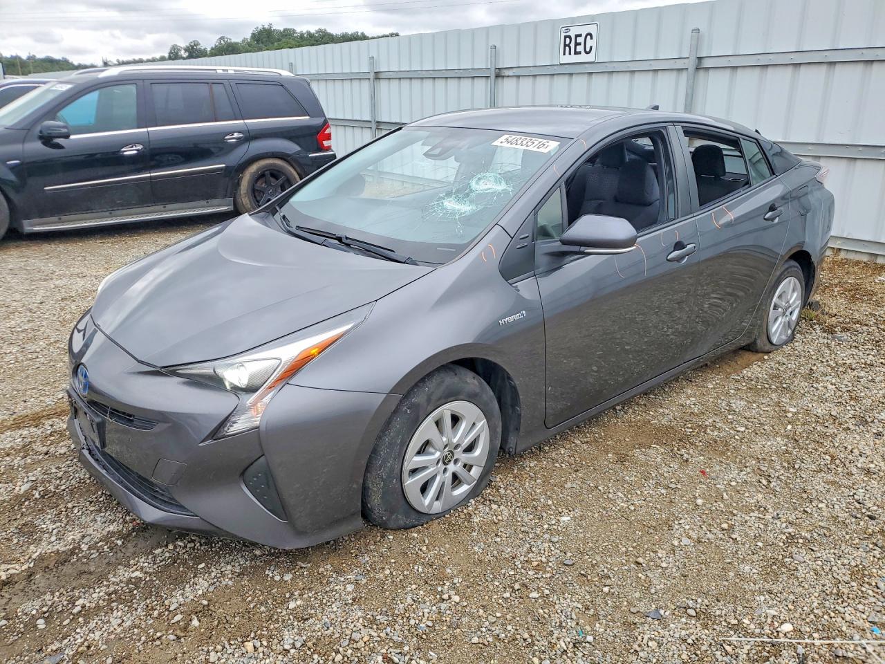 Salvage Toyota Prius Image