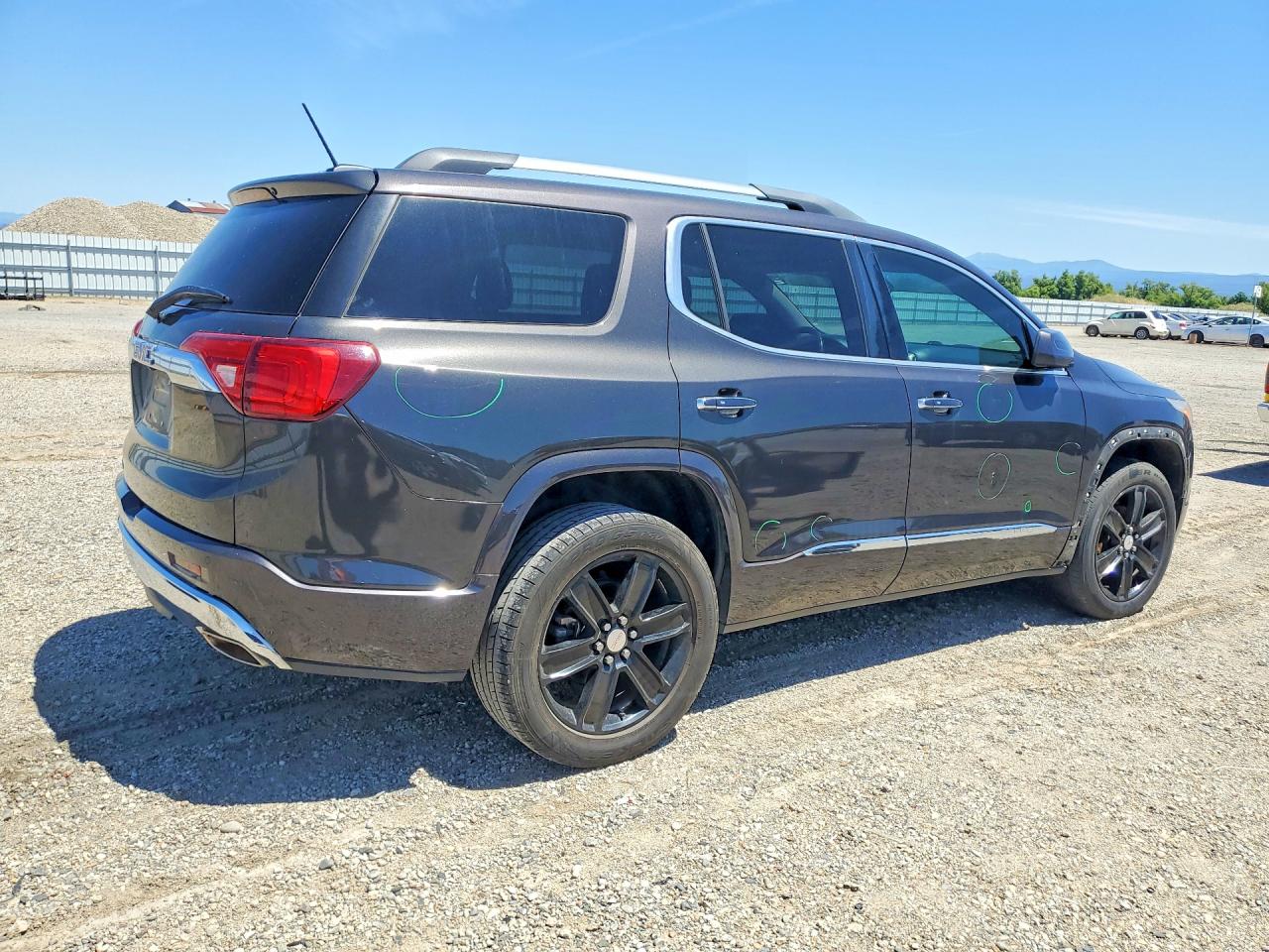 GMC Acadia Denali
