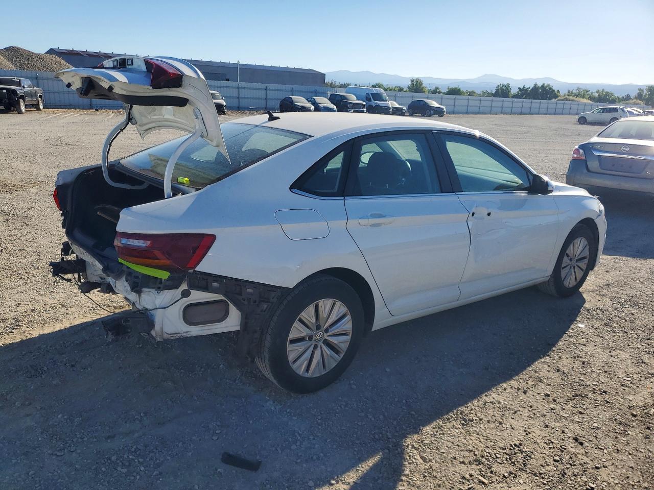 Volkswagen Jetta S