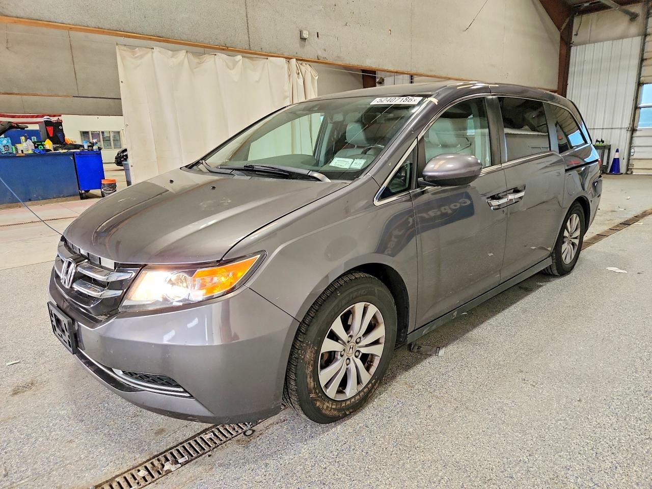 Salvage Honda Odyssey Image