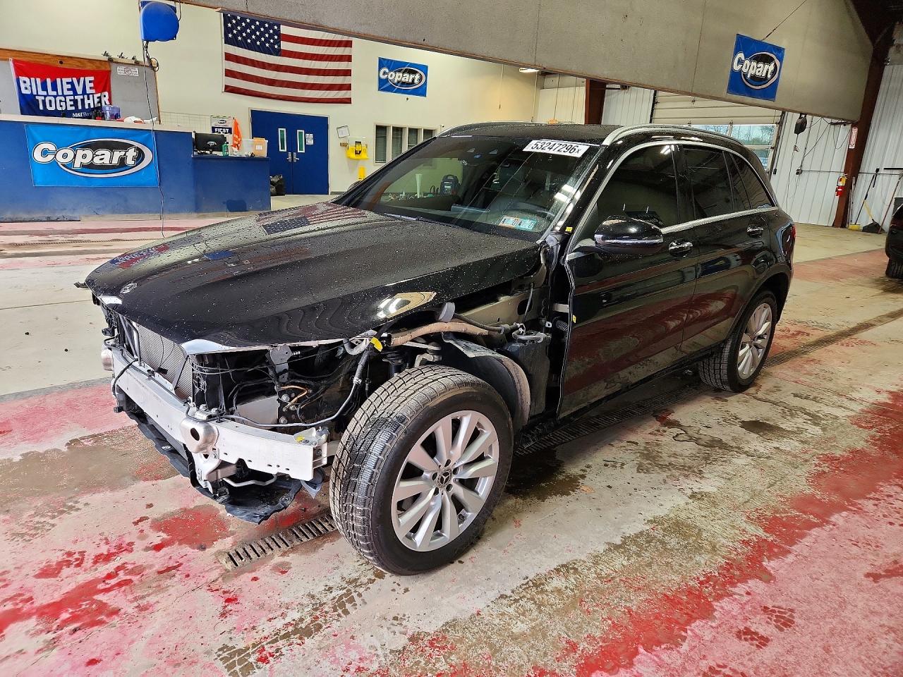Salvage Mercedes-Benz GLC Image