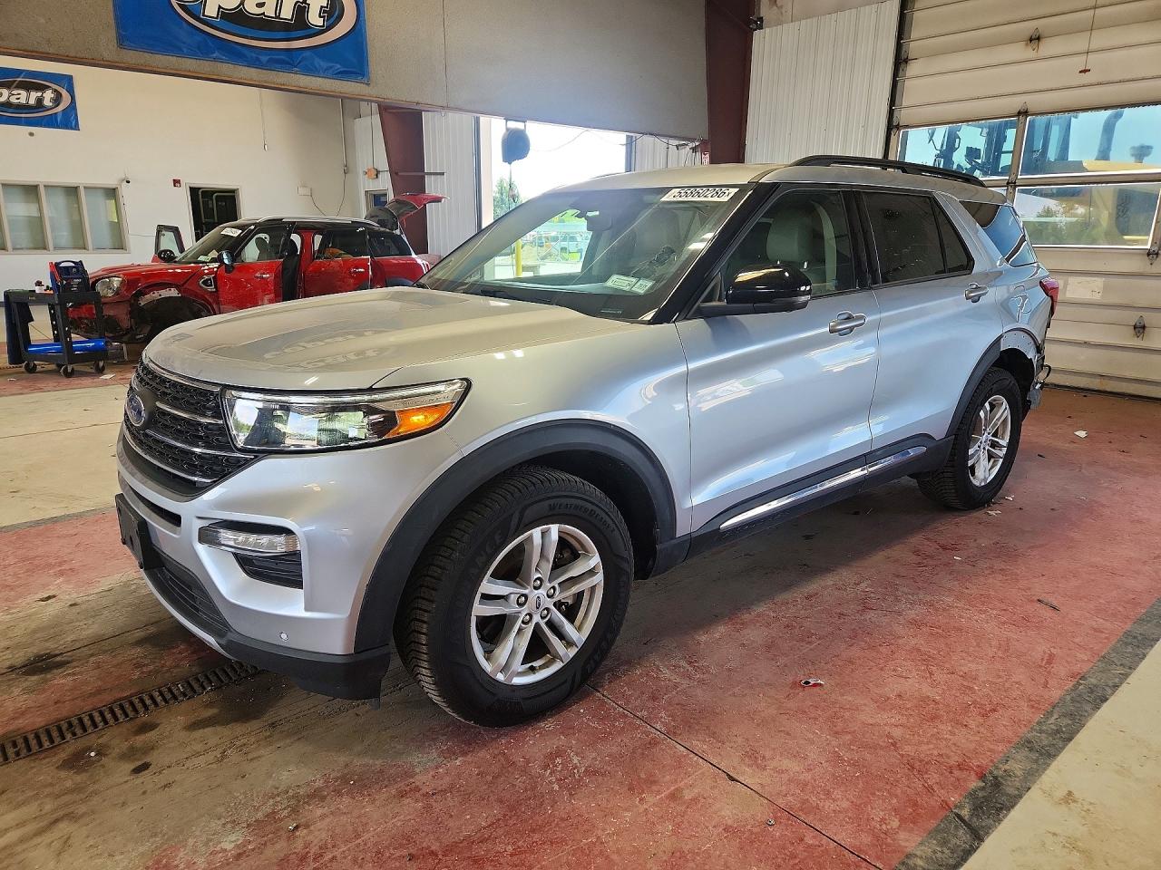 Salvage Ford Explorer Image