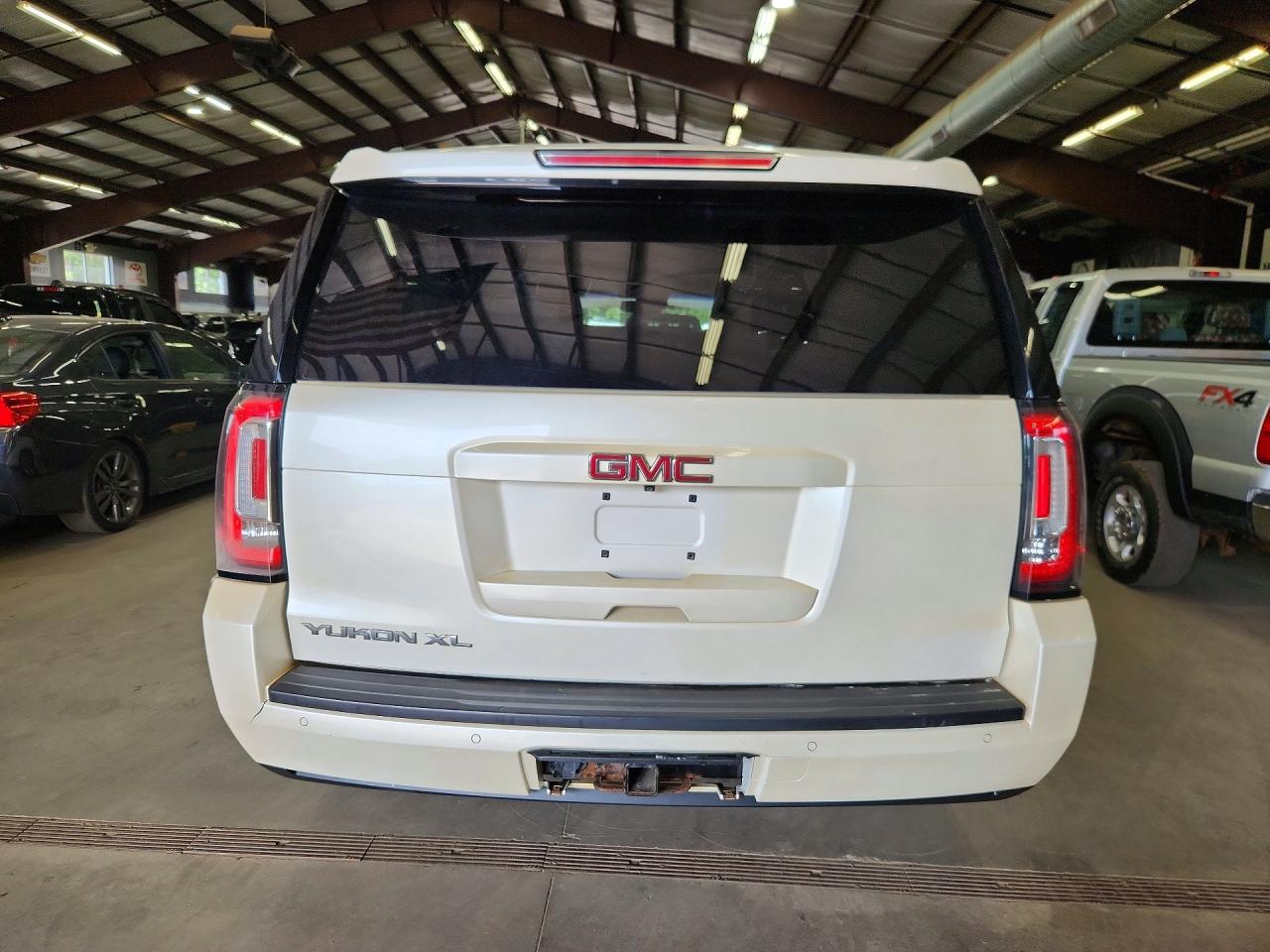 GMC Yukon K1500 Slt