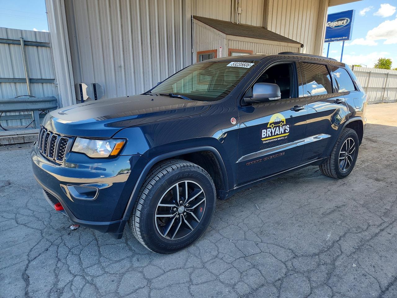 Salvage Jeep Cherokee Image