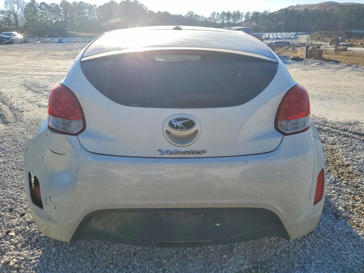 Hyundai VELOSTER Base