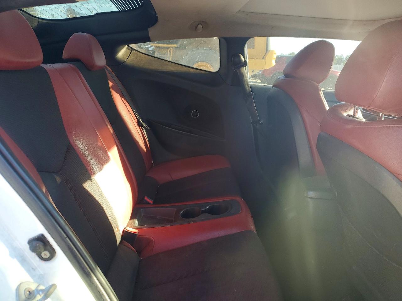 Hyundai VELOSTER Base