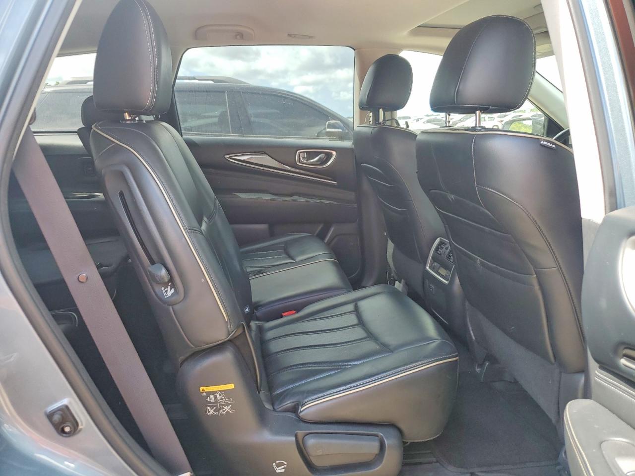 INFINITI Qx Base