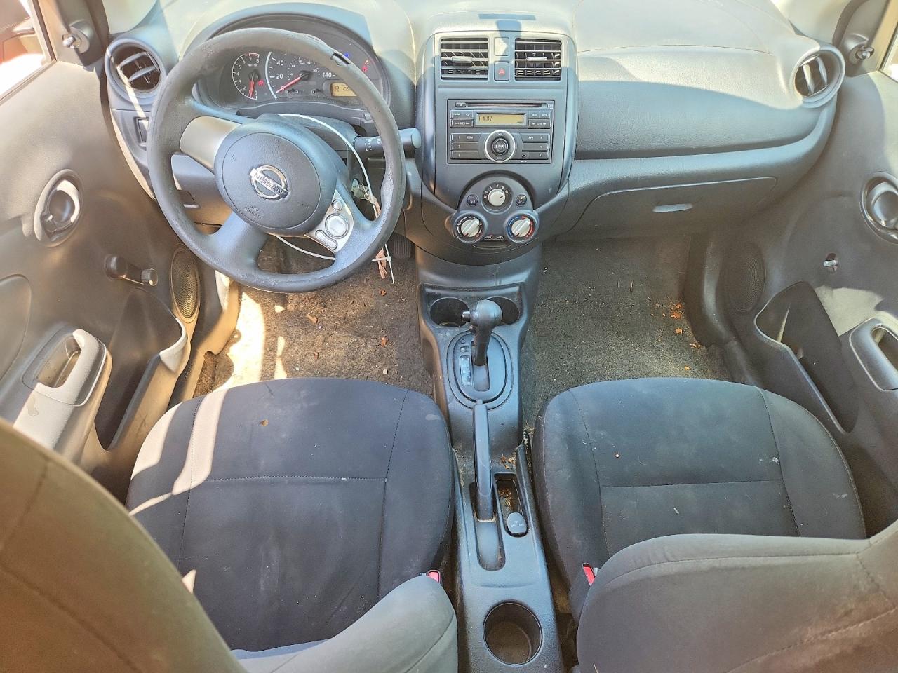 Nissan Versa 1.6 S
