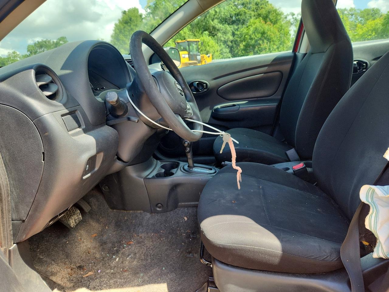 Nissan Versa 1.6 S