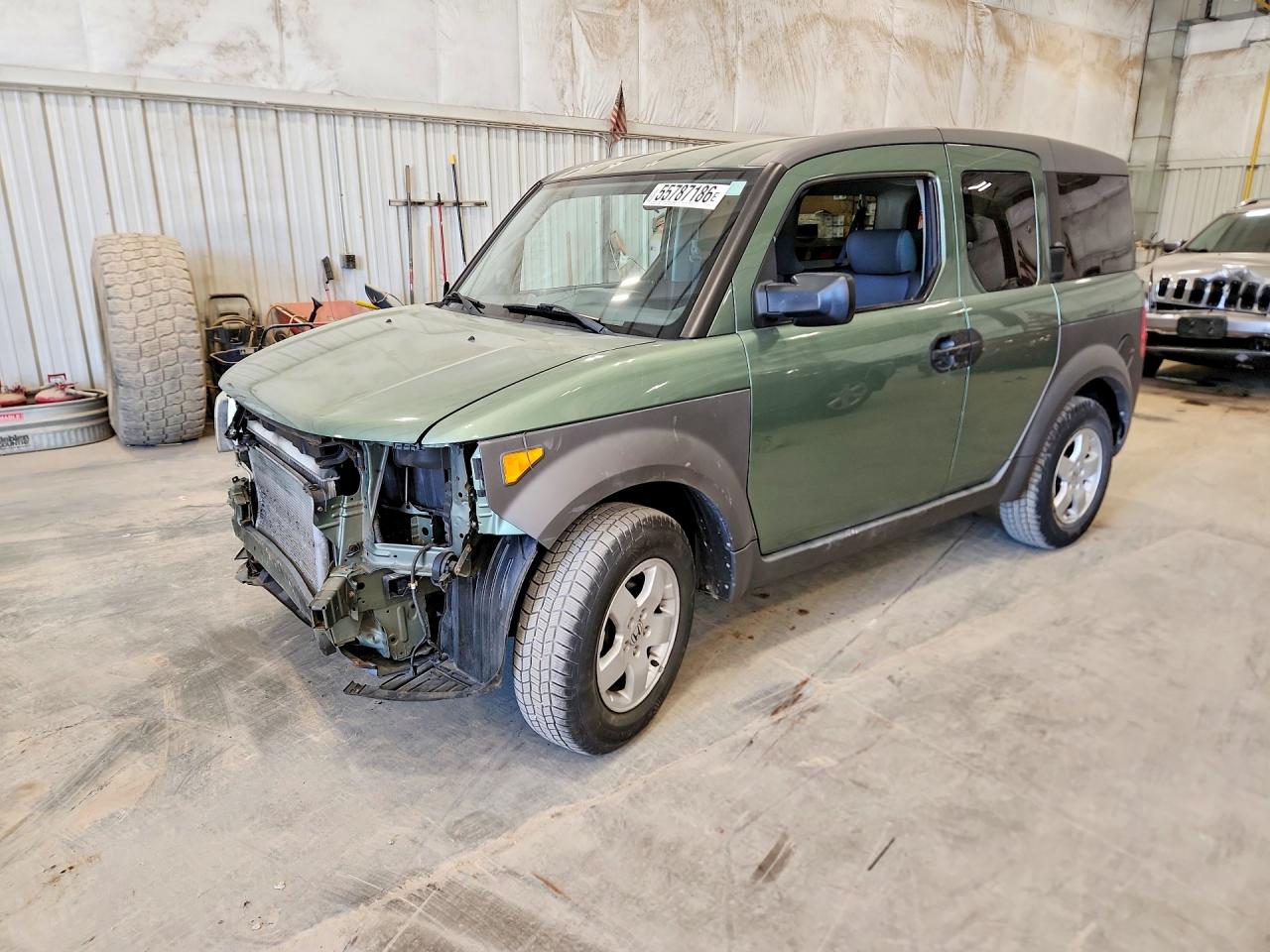 Salvage Honda Element Image