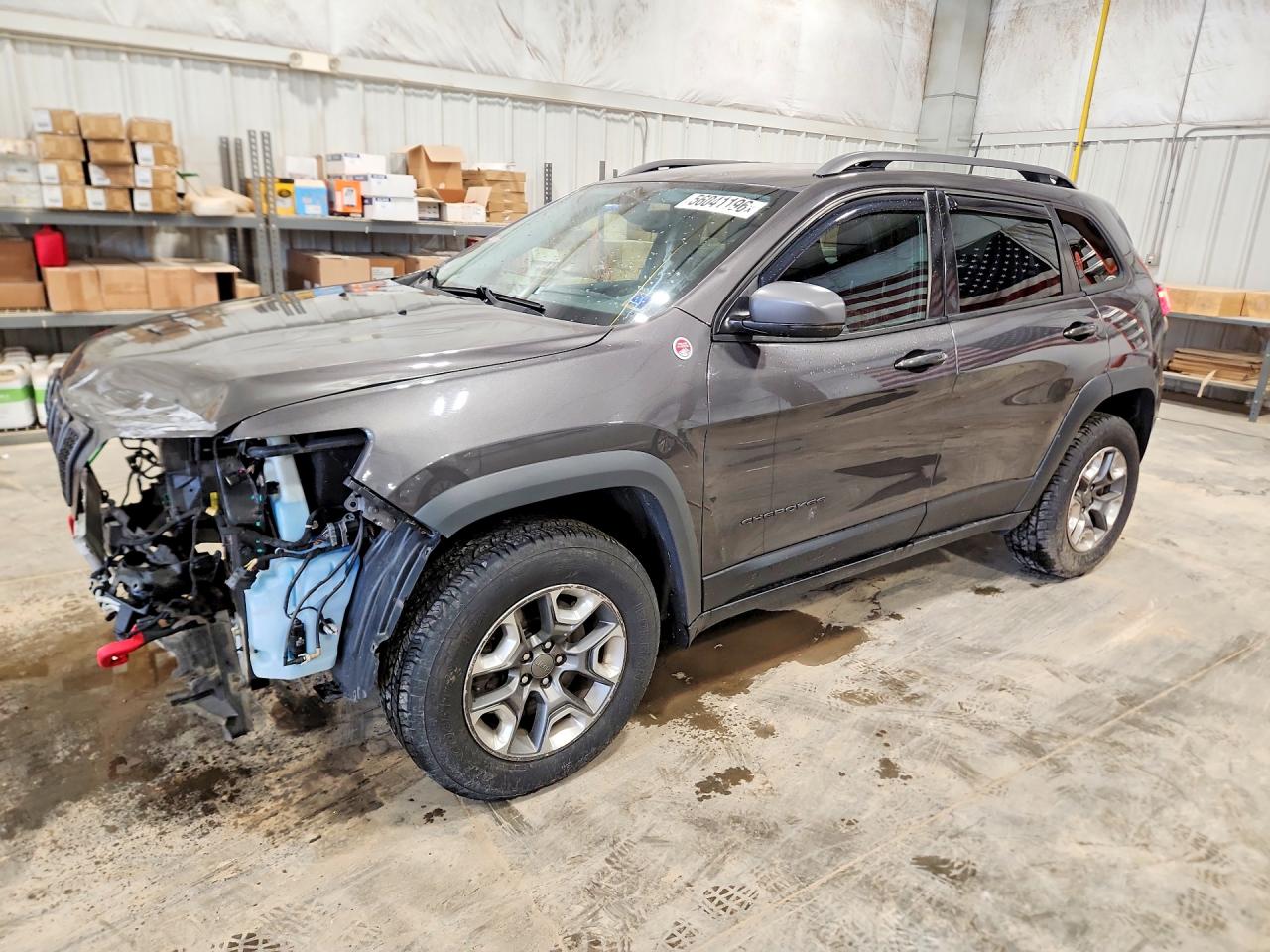 Salvage Jeep Cherokee Image