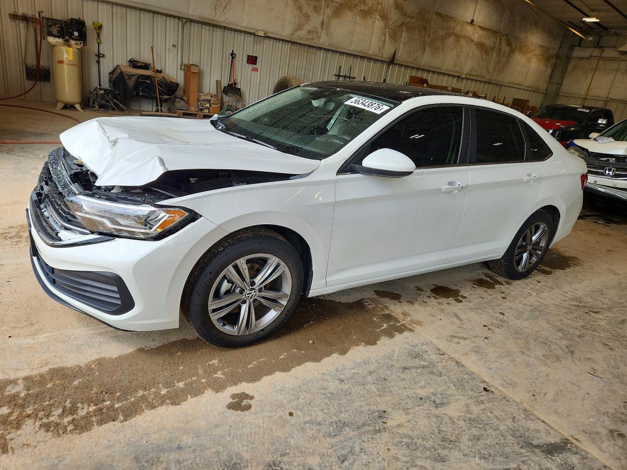 Salvage Volkswagen Jetta Image