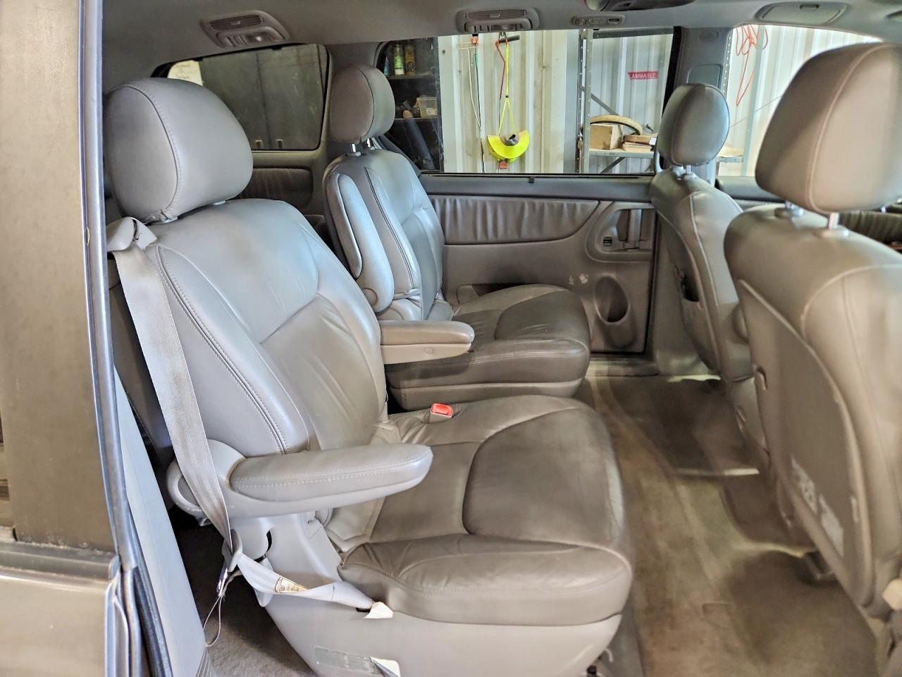 Toyota Sienna Xle 7 Passenger