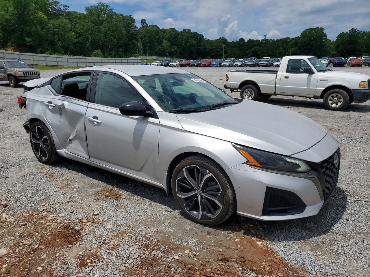 Nissan Altima Sr
