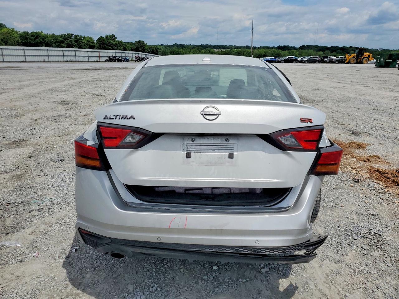 Nissan Altima Sr