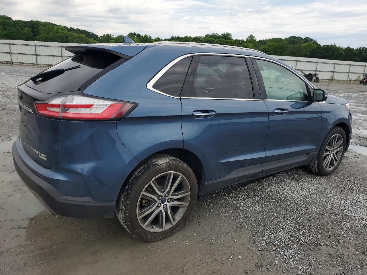 Ford Edge Titanium