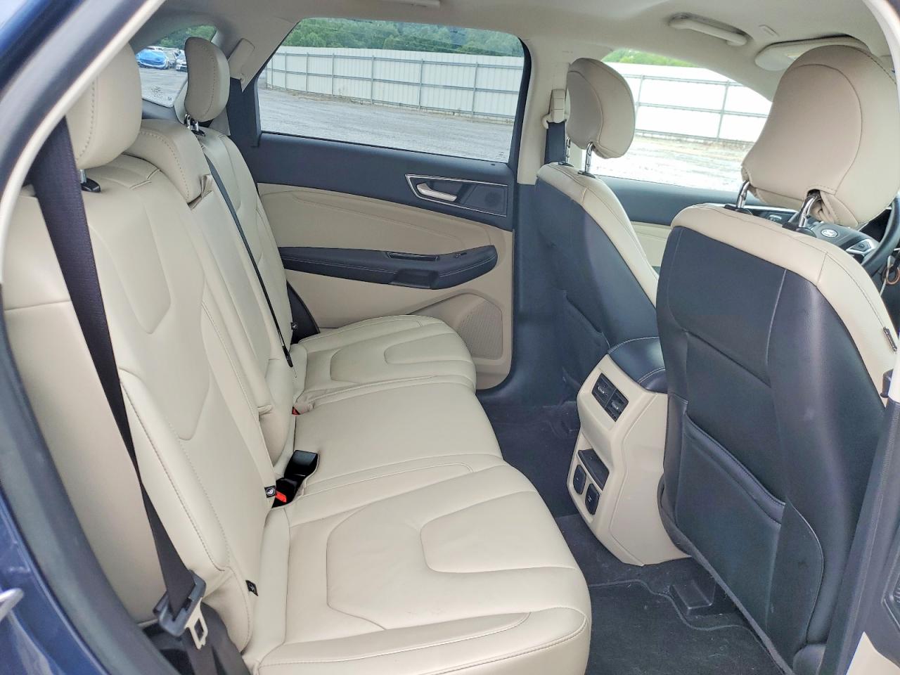 Ford Edge Titanium
