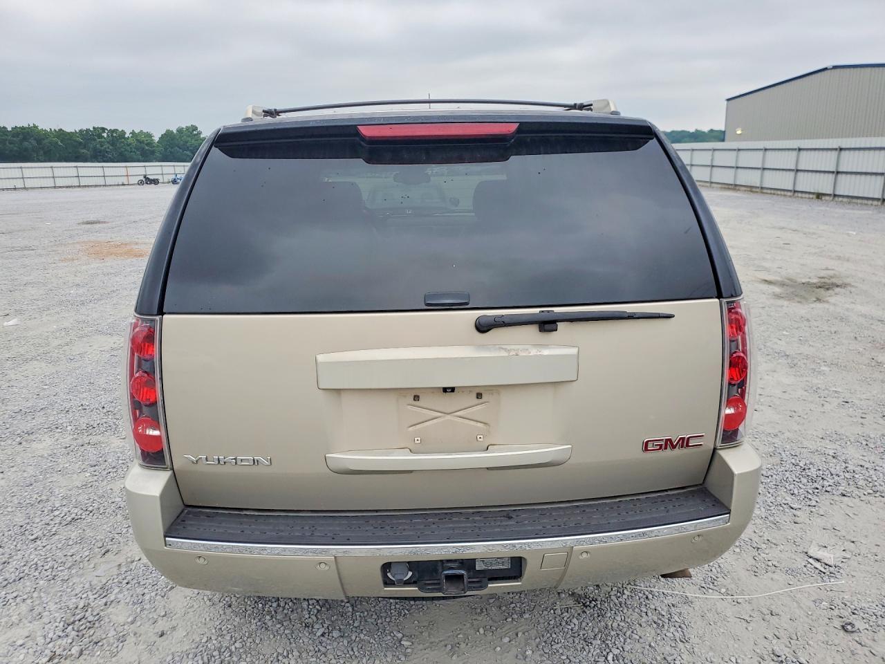 GMC Yukon Denali