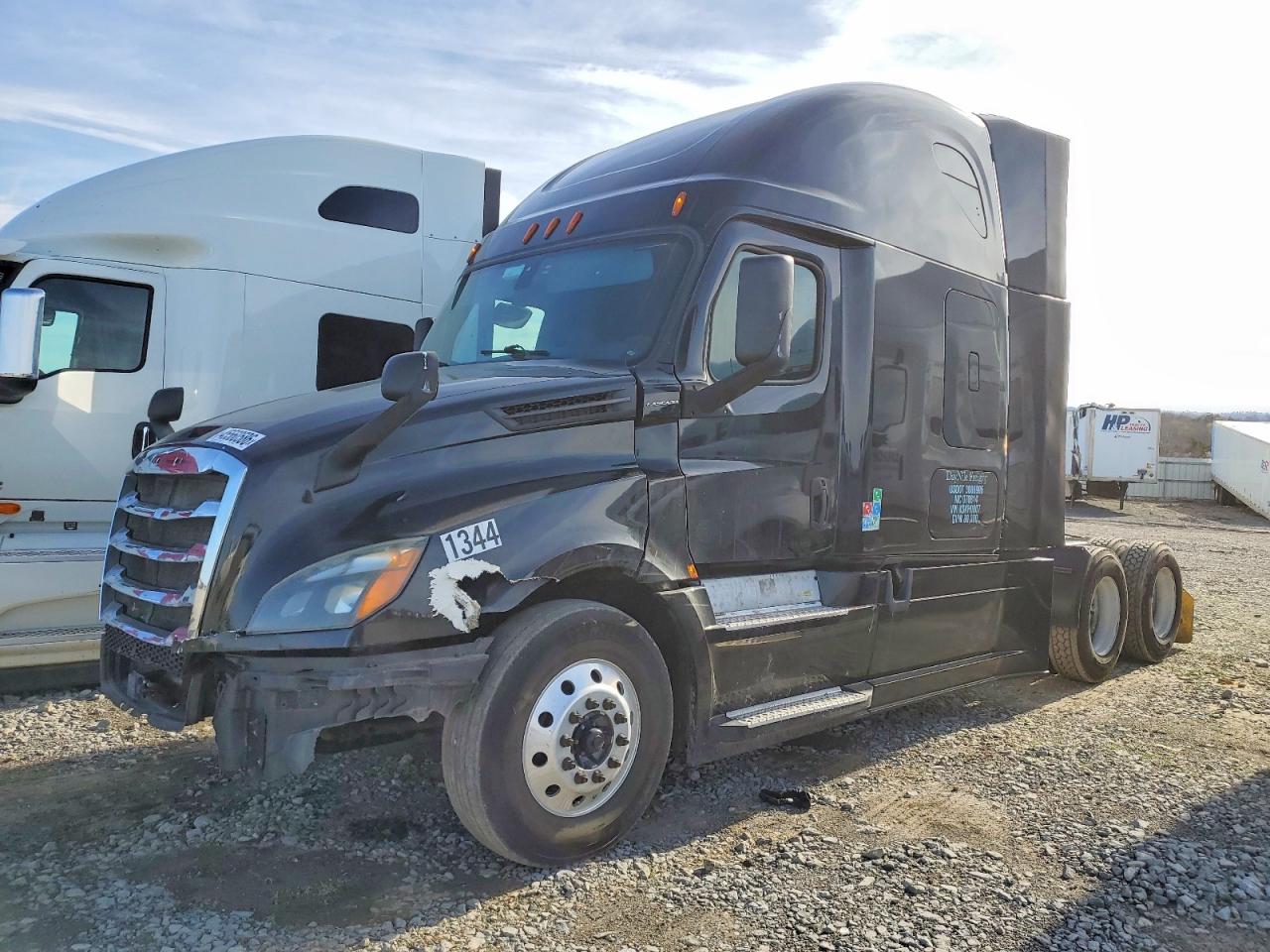 Freightliner Cascadia 126