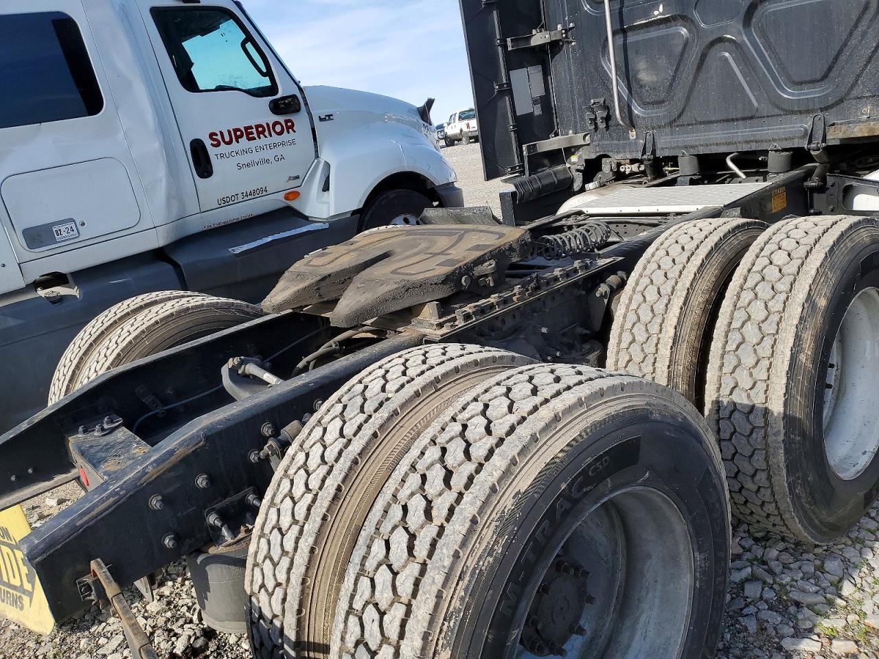 Freightliner Cascadia 126