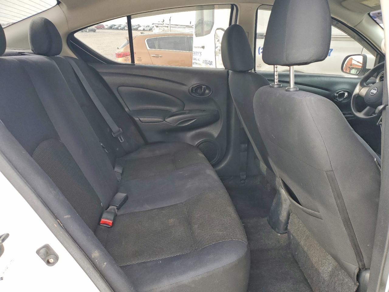 Nissan Versa 1.6 S