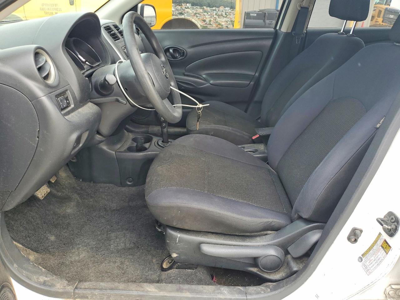 Nissan Versa 1.6 S