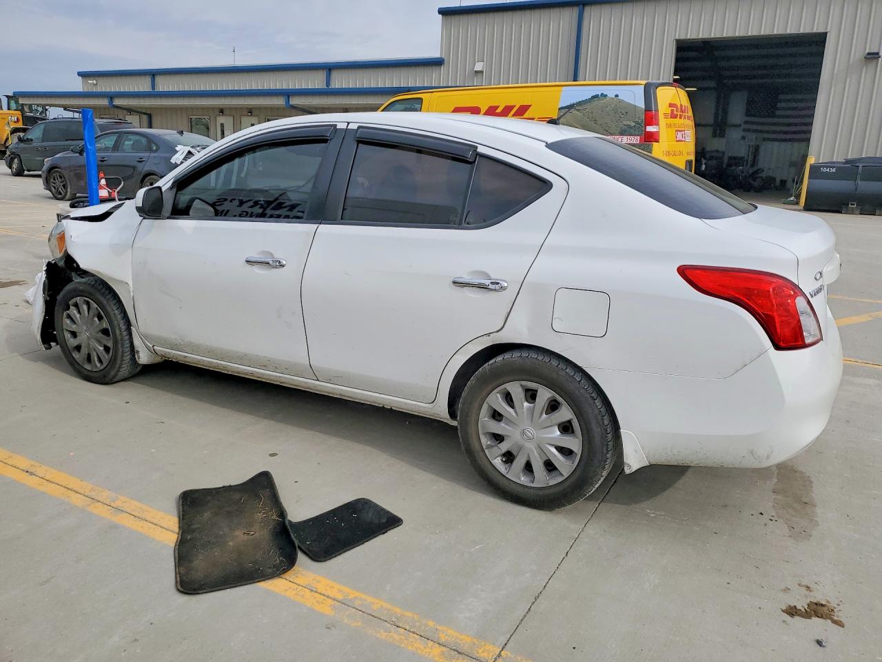 Nissan Versa 1.6 S
