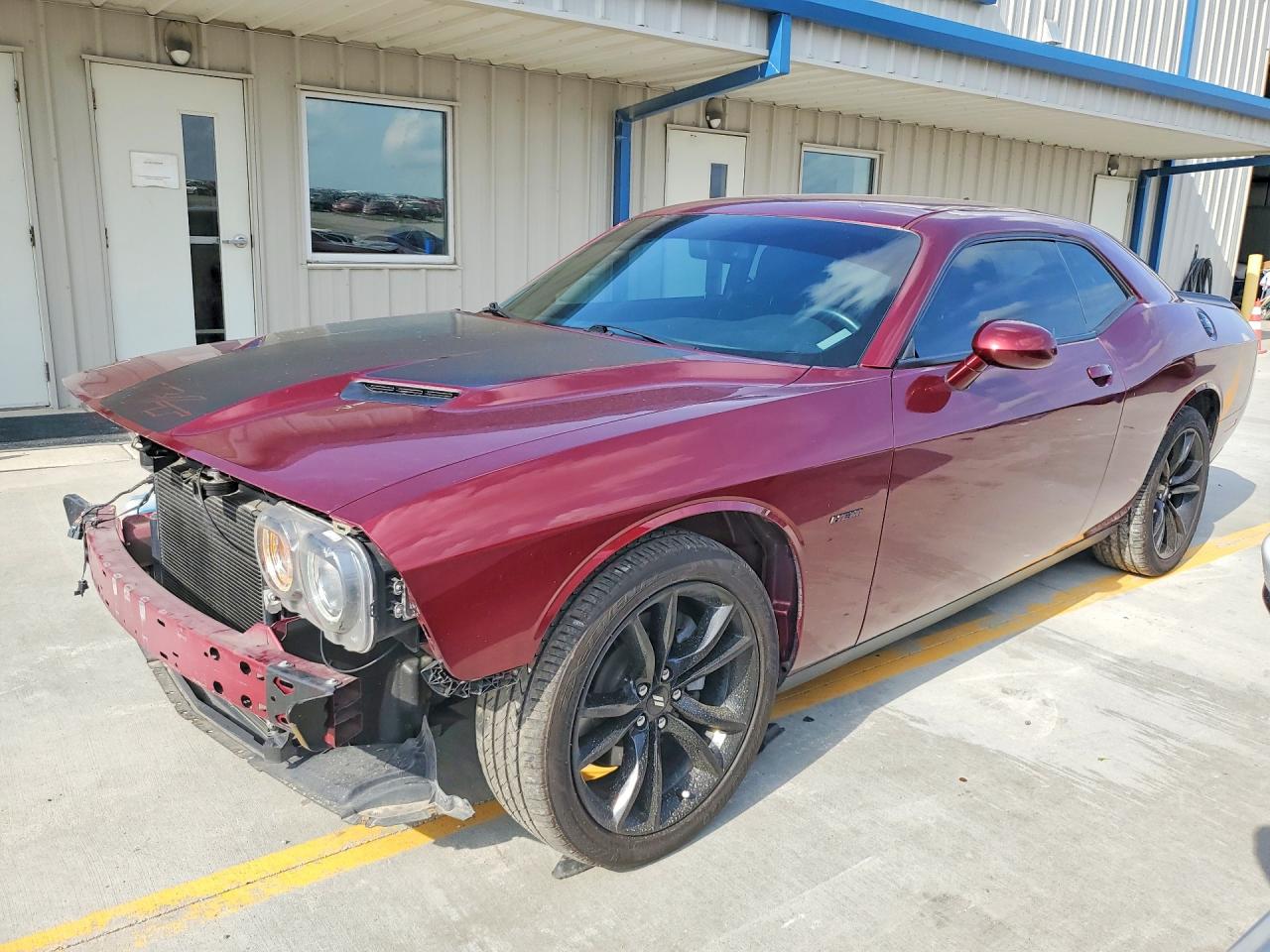 Salvage Dodge Challenger Image